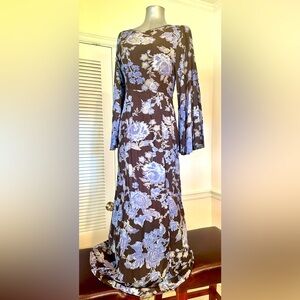 FREE PEOPLE. Women’s bell-sleeved long dress.